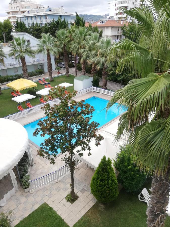 Centro Vacanze Domus M.g. 3*
