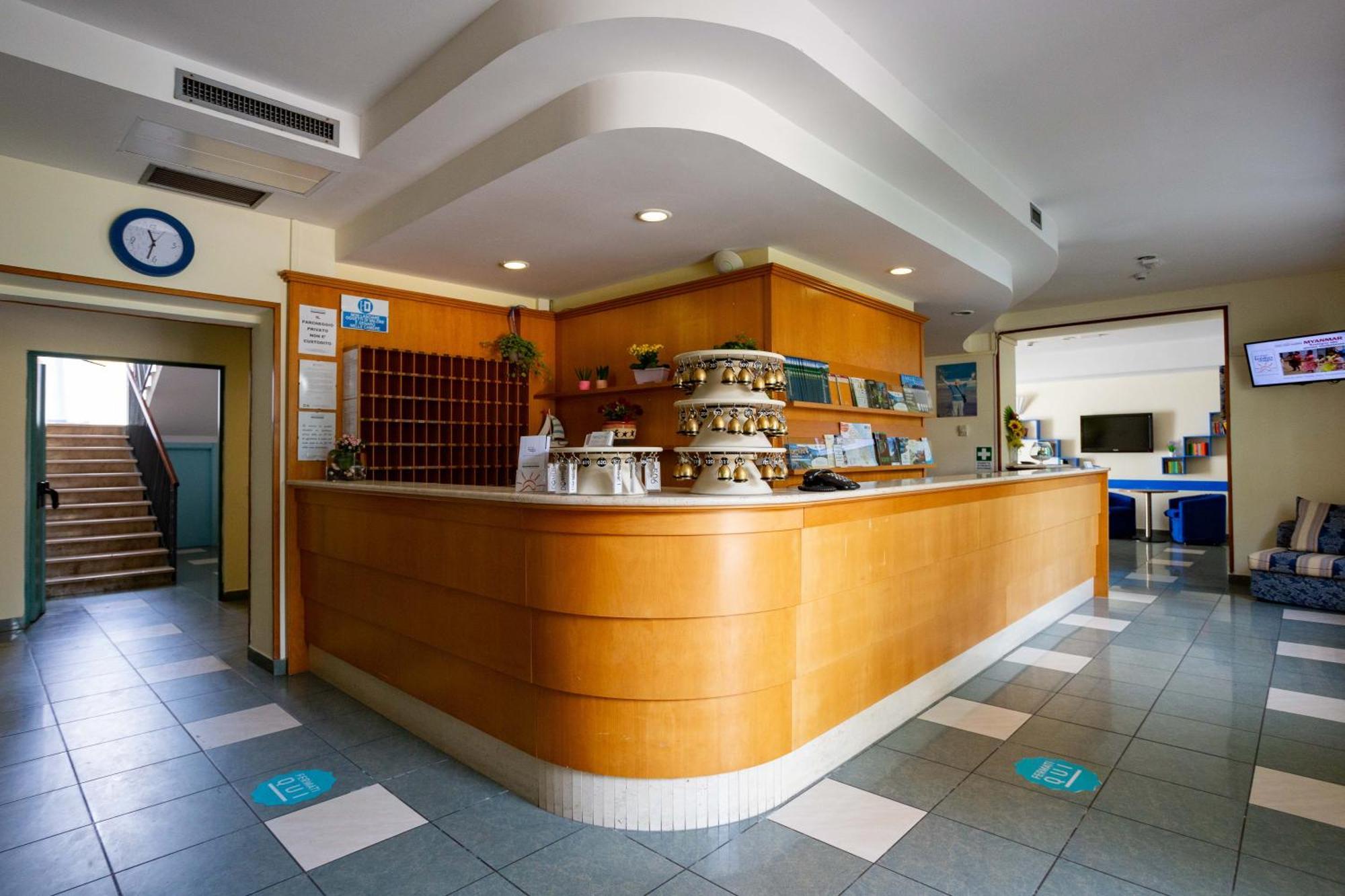 Centro Vacanze Domus M.g. 3*